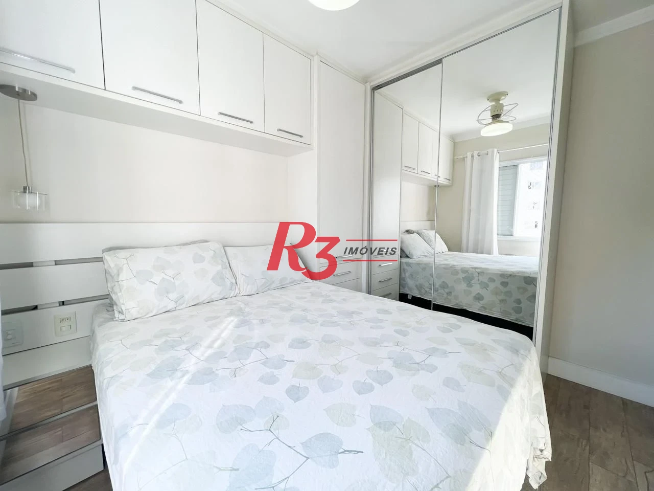 Apartamento com 2 dormitórios à venda, 49 m² por R$ 340.000,00 - Castelo - Santos/SP