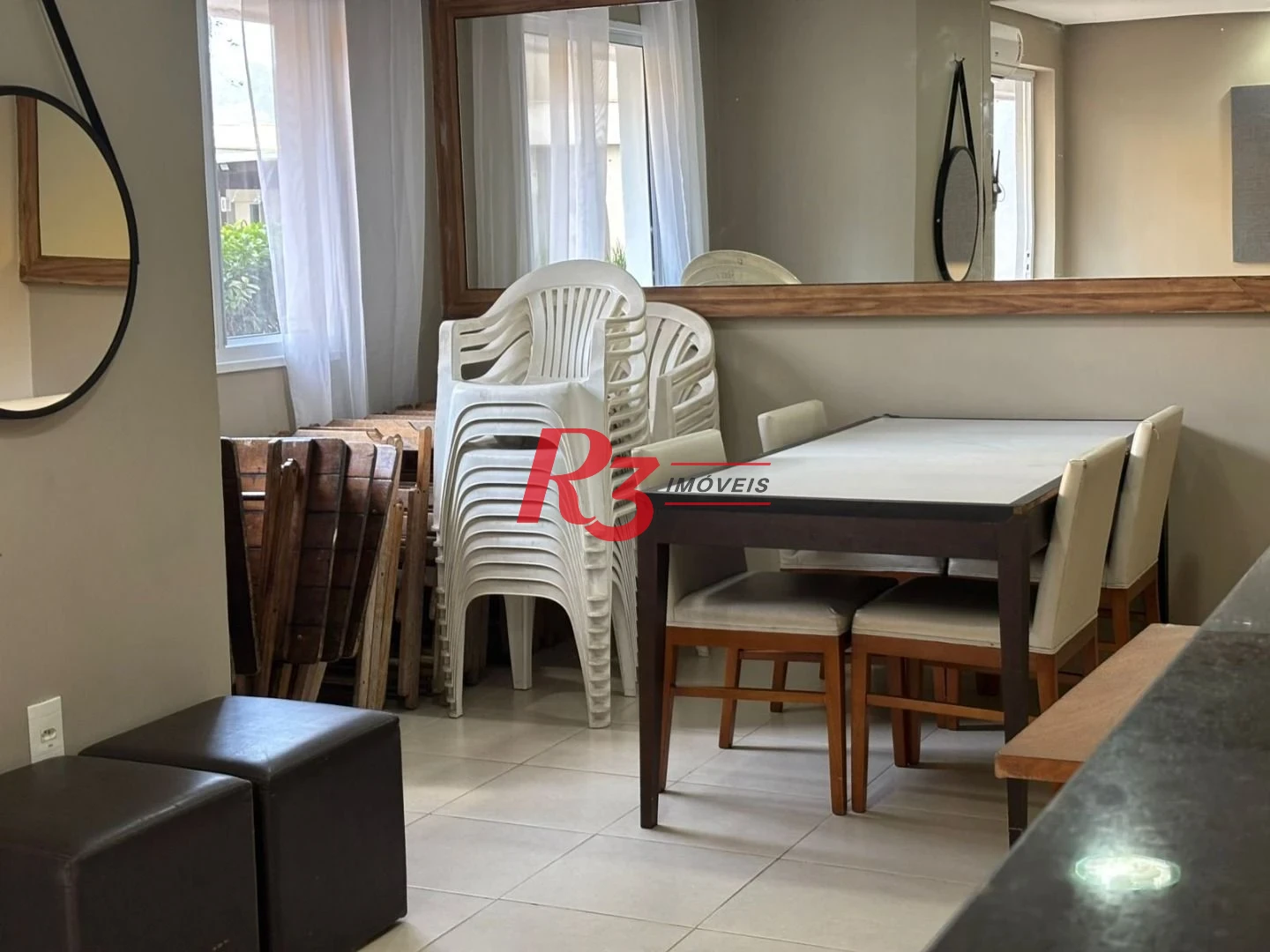 Apartamento com 2 dormitórios à venda, 49 m² por R$ 340.000,00 - Castelo - Santos/SP