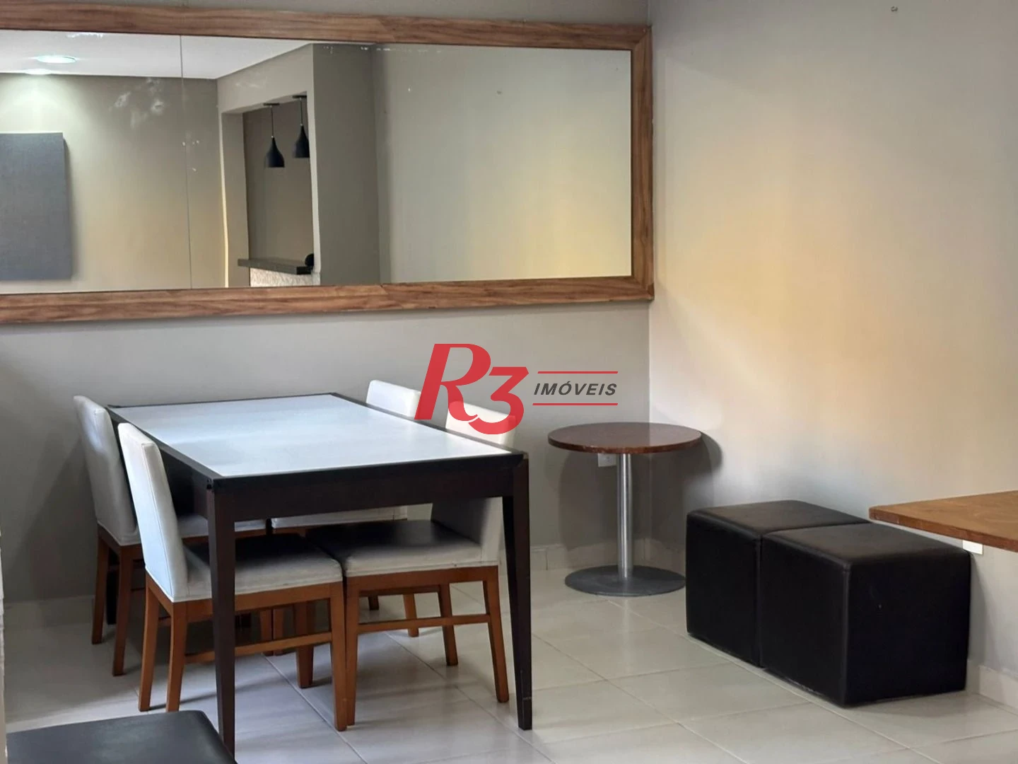 Apartamento com 2 dormitórios à venda, 49 m² por R$ 340.000,00 - Castelo - Santos/SP