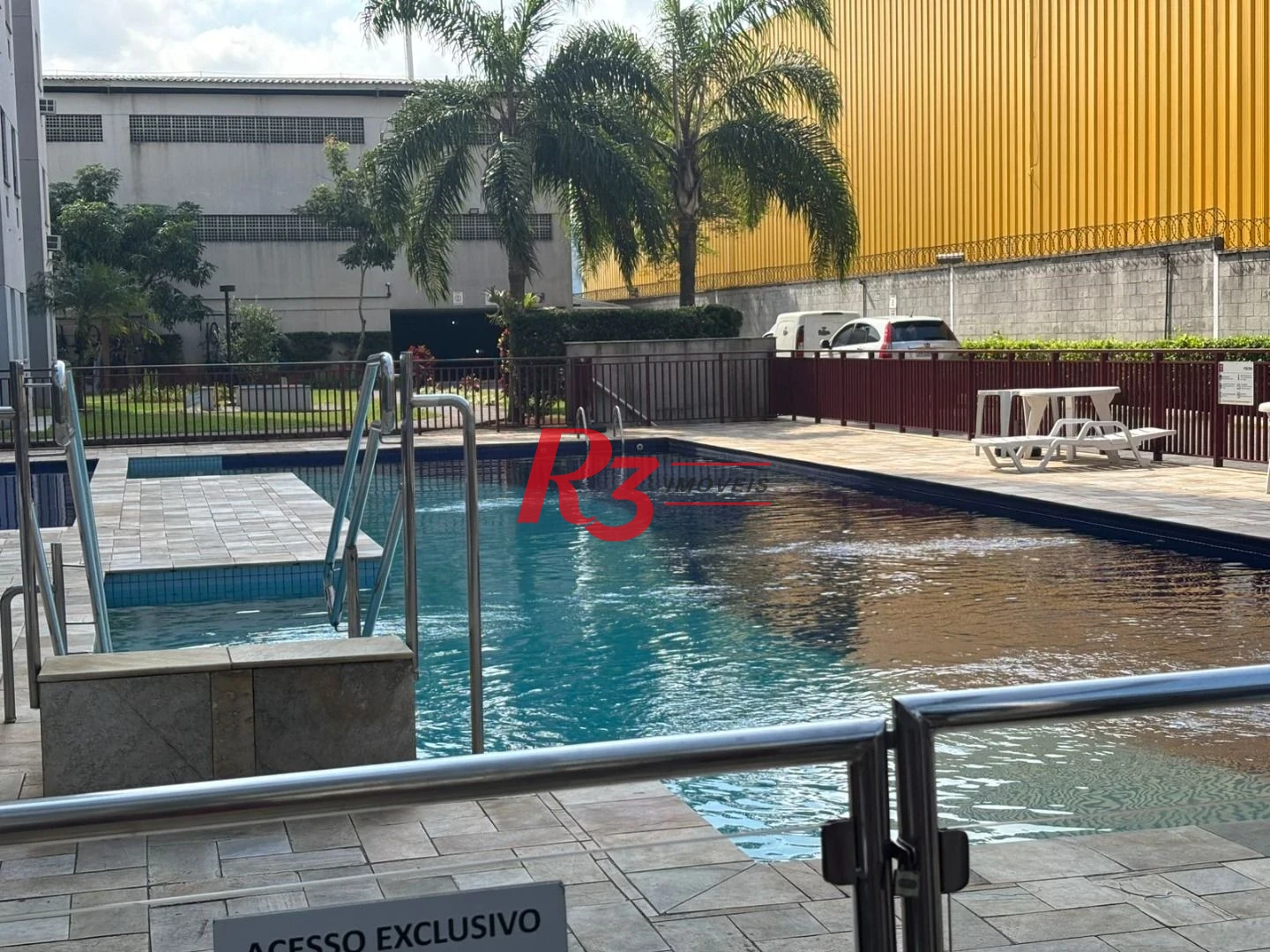 Apartamento com 2 dormitórios à venda, 49 m² por R$ 340.000,00 - Castelo - Santos/SP