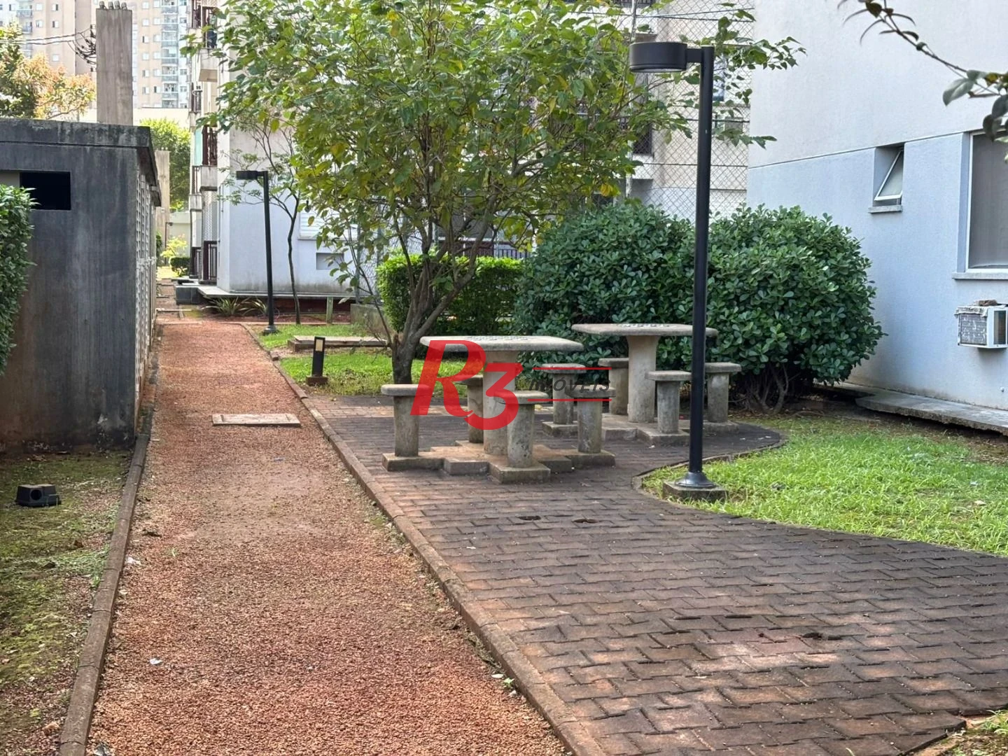 Apartamento com 2 dormitórios à venda, 49 m² por R$ 340.000,00 - Castelo - Santos/SP