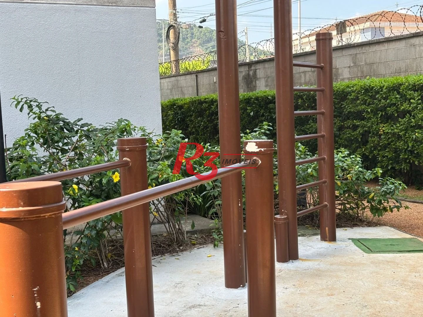 Apartamento com 2 dormitórios à venda, 49 m² por R$ 340.000,00 - Castelo - Santos/SP