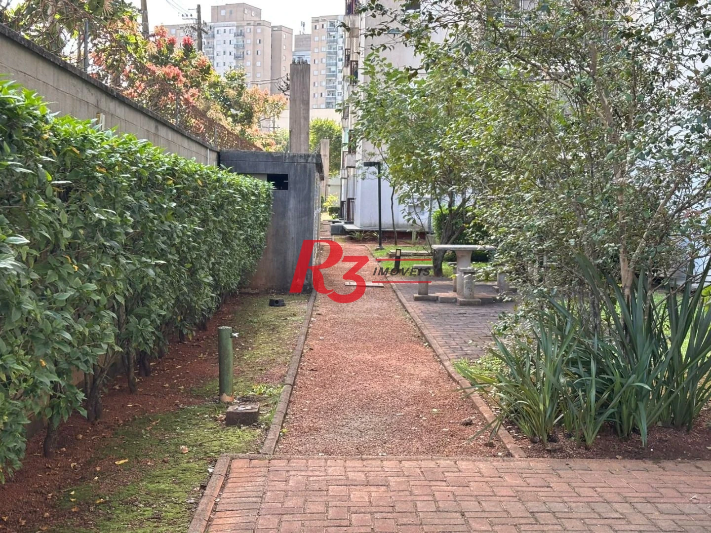 Apartamento com 2 dormitórios à venda, 49 m² por R$ 340.000,00 - Castelo - Santos/SP