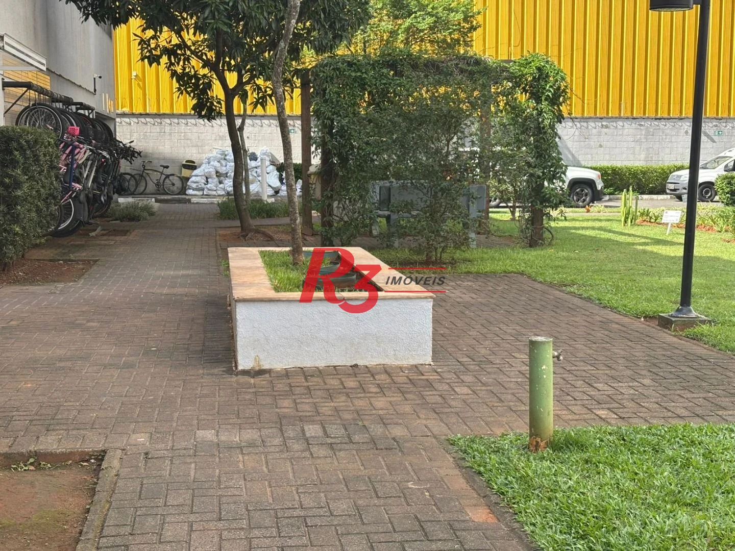 Apartamento com 2 dormitórios à venda, 49 m² por R$ 340.000,00 - Castelo - Santos/SP
