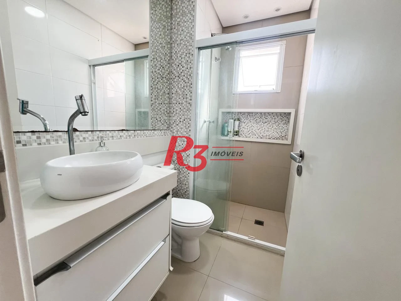 Apartamento com 2 dormitórios à venda, 49 m² por R$ 340.000,00 - Castelo - Santos/SP