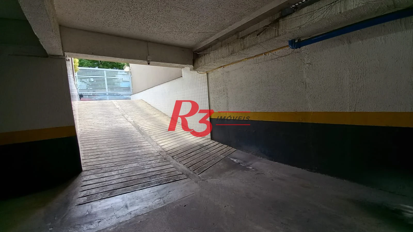 Apartamento com 2 dormitórios à venda, 68 m² por R$ 620.000,00 - Campo Grande - Santos/SP