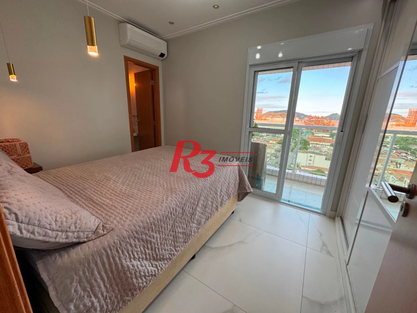 Apartamento com 2 dormitórios para alugar, 73 m² por R$ 6.900,02/mês - Ponta da Praia - Santos/SP