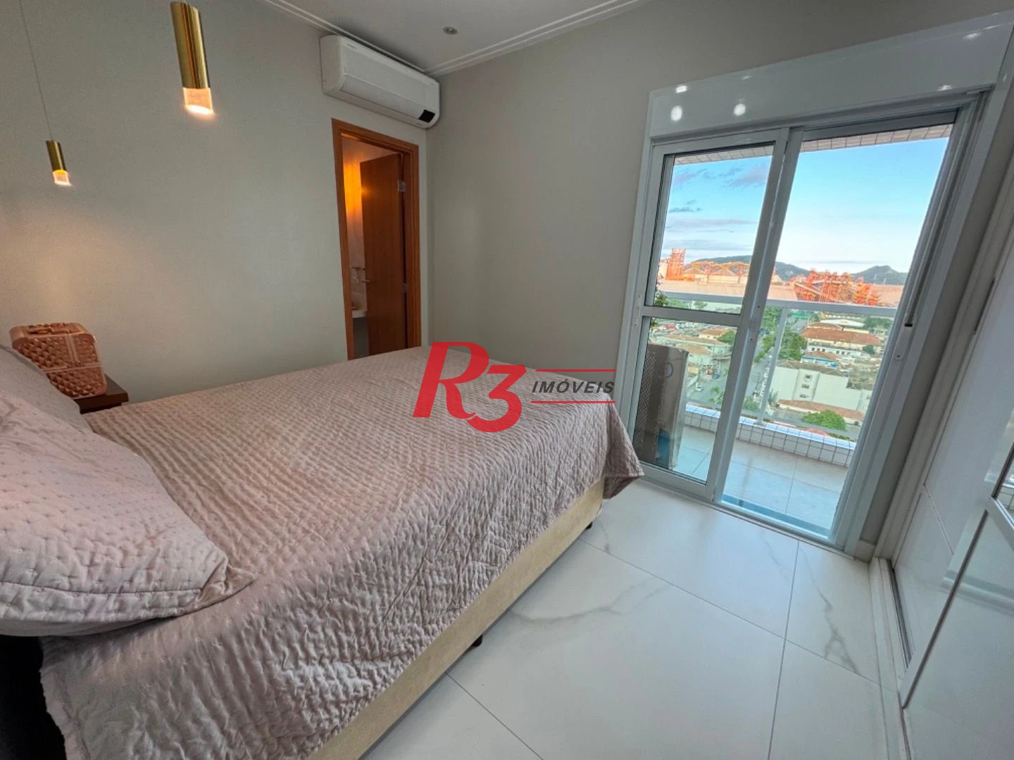 Apartamento com 2 dormitórios para alugar, 73 m² por R$ 6.900,02/mês - Ponta da Praia - Santos/SP