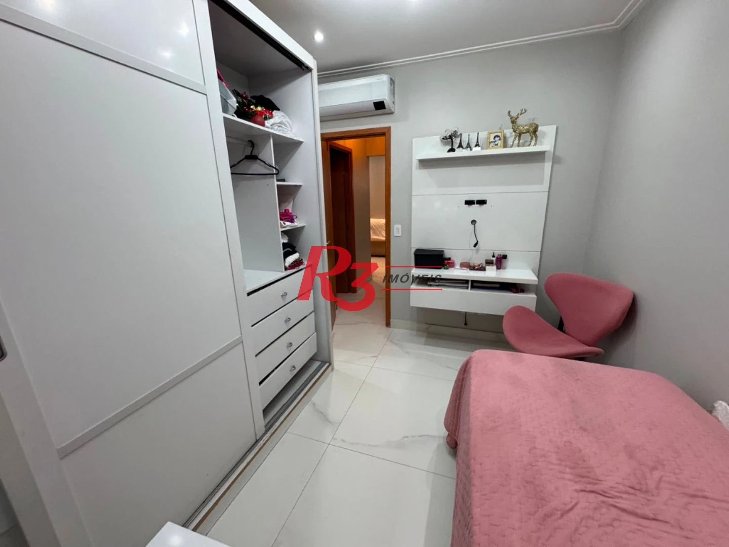 Apartamento com 2 dormitórios para alugar, 73 m² por R$ 6.900,02/mês - Ponta da Praia - Santos/SP