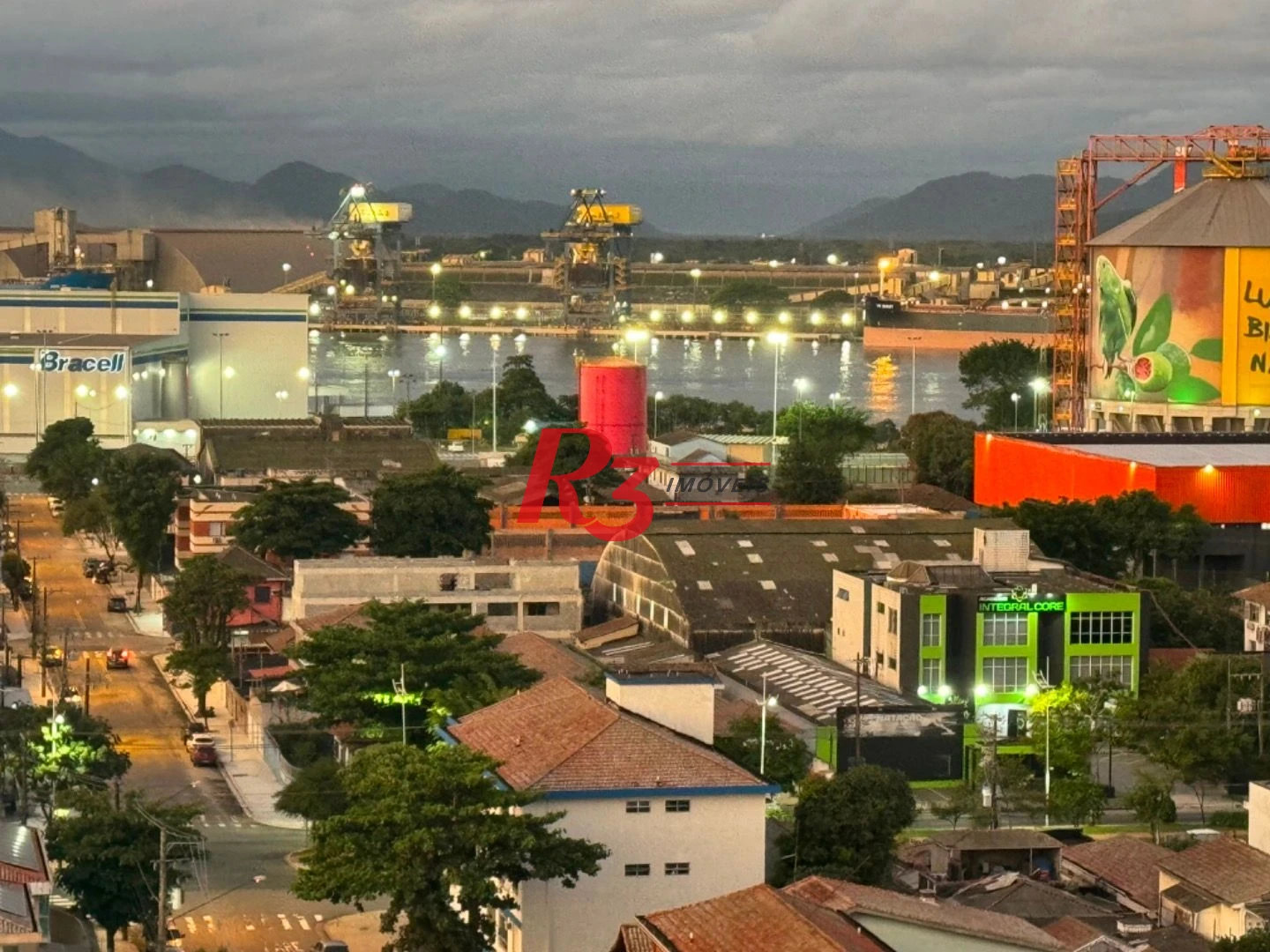 Apartamento com 2 dormitórios para alugar, 73 m² por R$ 6.900,02/mês - Ponta da Praia - Santos/SP