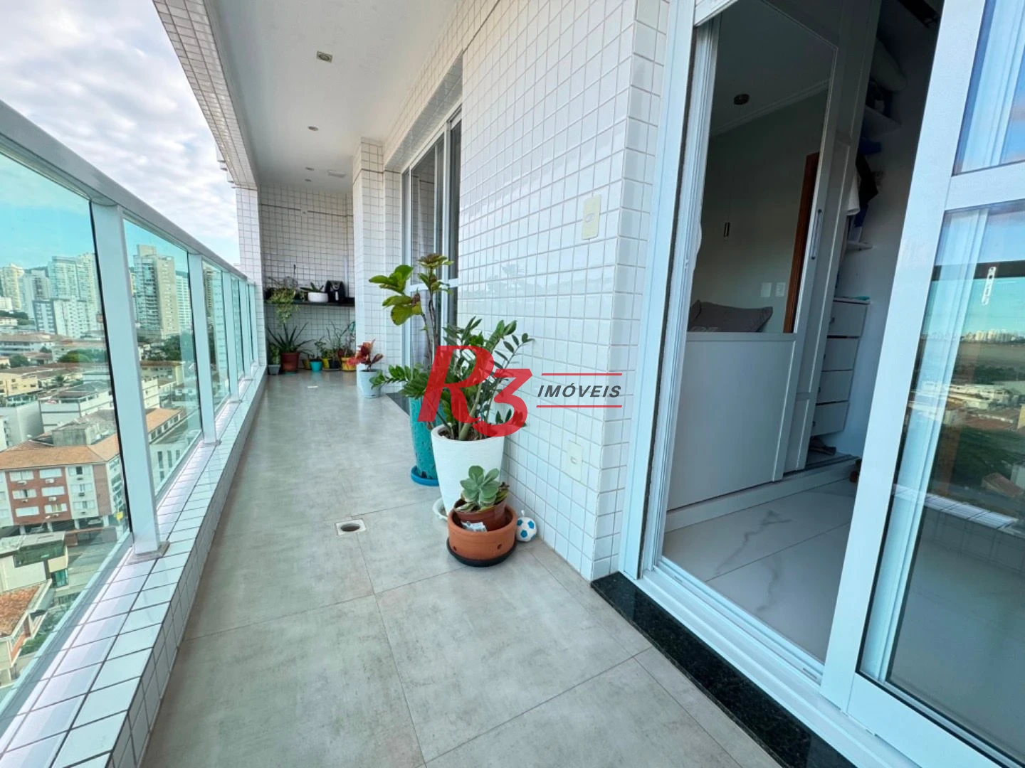 Apartamento com 2 dormitórios para alugar, 73 m² por R$ 6.900,02/mês - Ponta da Praia - Santos/SP