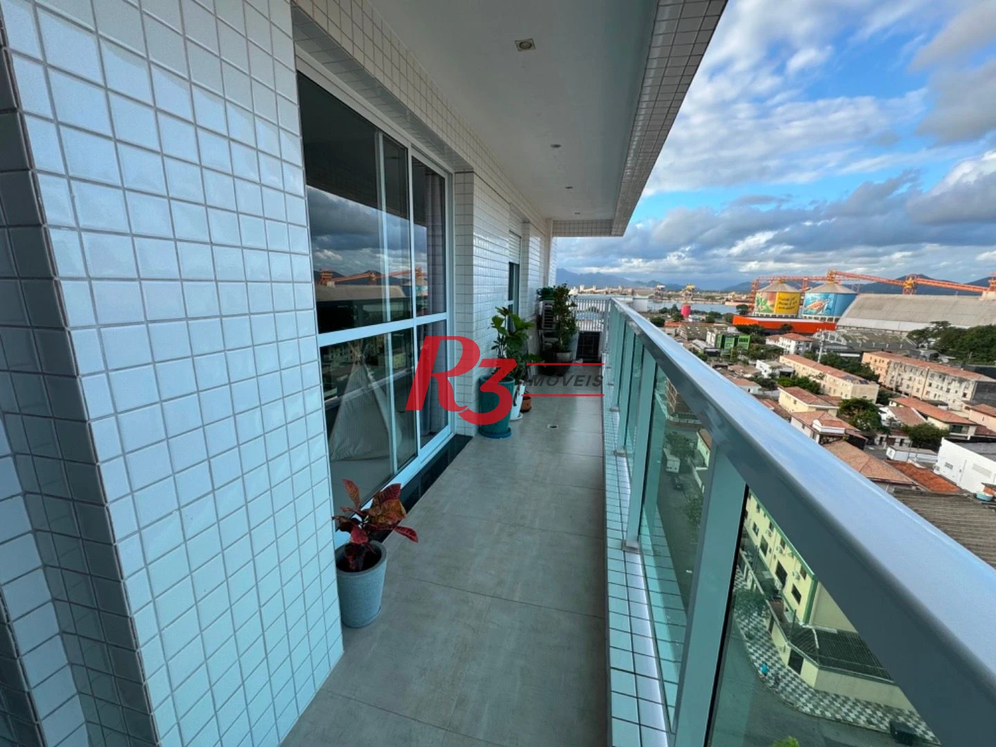 Apartamento com 2 dormitórios para alugar, 73 m² por R$ 6.900,02/mês - Ponta da Praia - Santos/SP