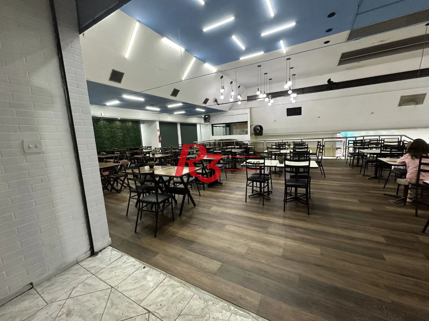 Ótimo Espaço para Seu Restaurante no Coração de São Vicente – Rua Frei Gaspar