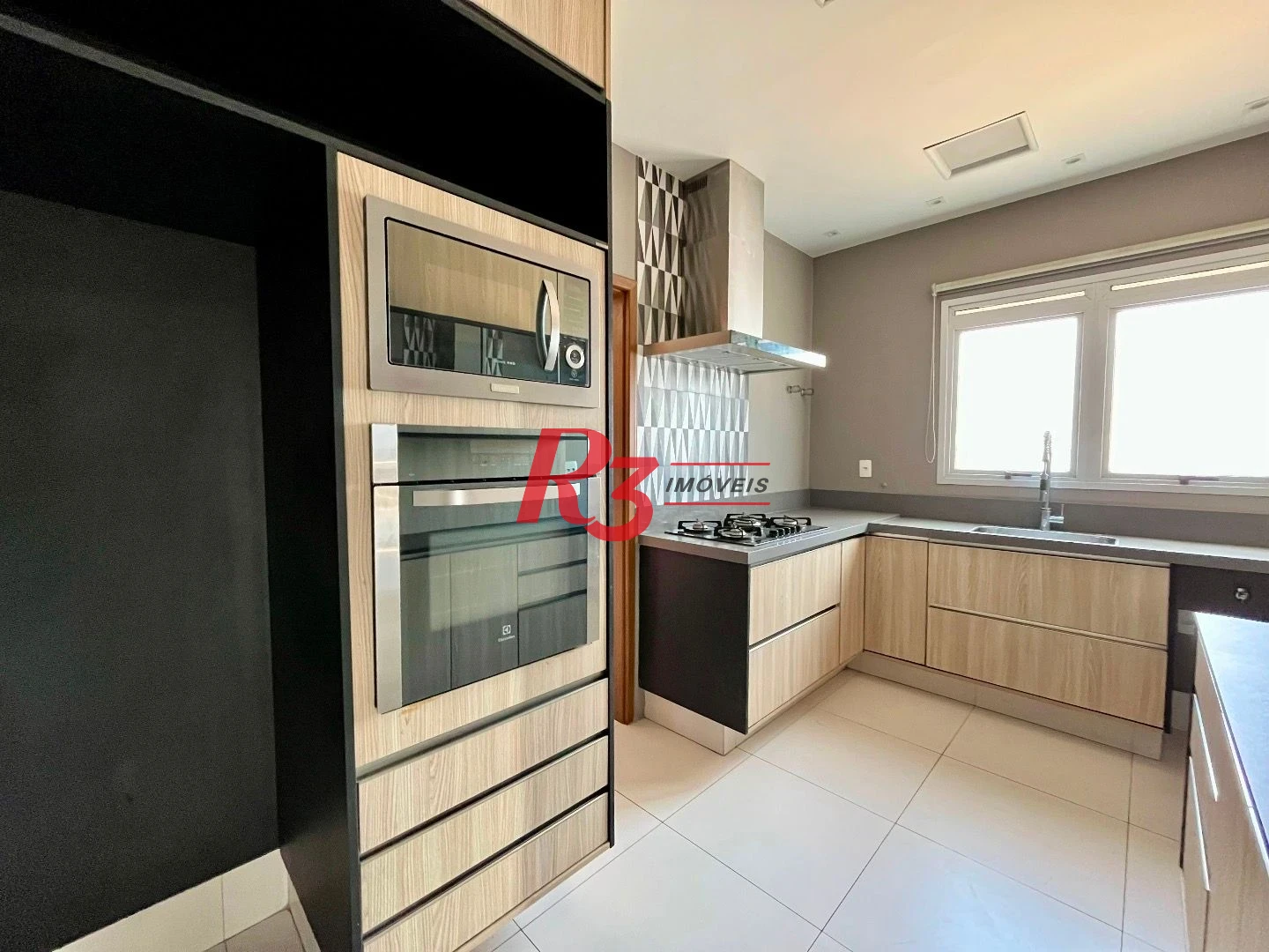 Apartamento com 3 dormitórios à venda, 100 m² por R$ 1.300.000,00 - Boqueirão - Santos/SP