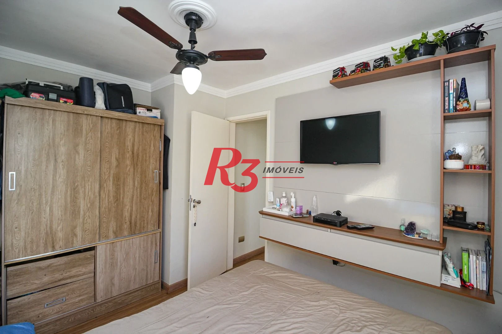 Apartamento com 2 dormitórios à venda, 54 m² por R$ 342.000,00 - Morro Nova Cintra - Santos/SP