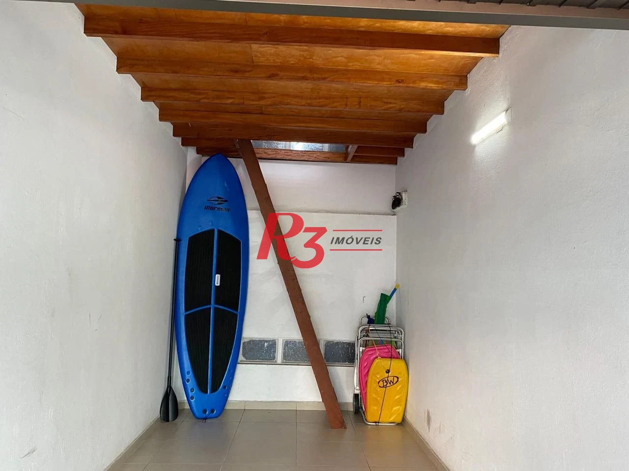 Locação 3 quartos mobiliado frente mar