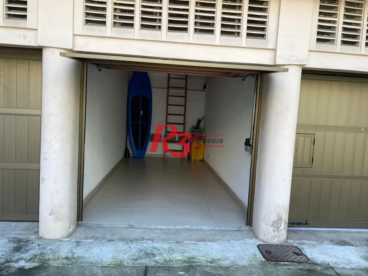 Locação 3 quartos mobiliado frente mar