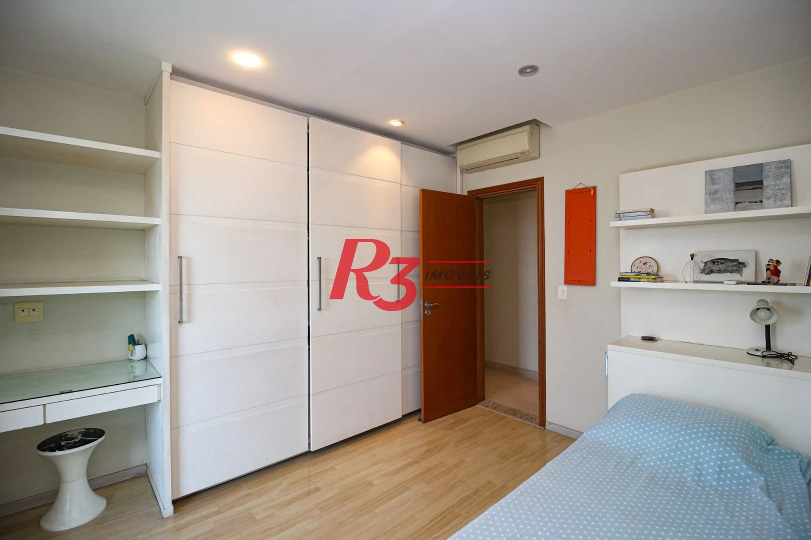 Apartamento com 3 dormitórios à venda, 232 m² por R$ 3.800.000,00 - Embaré - Santos/SP