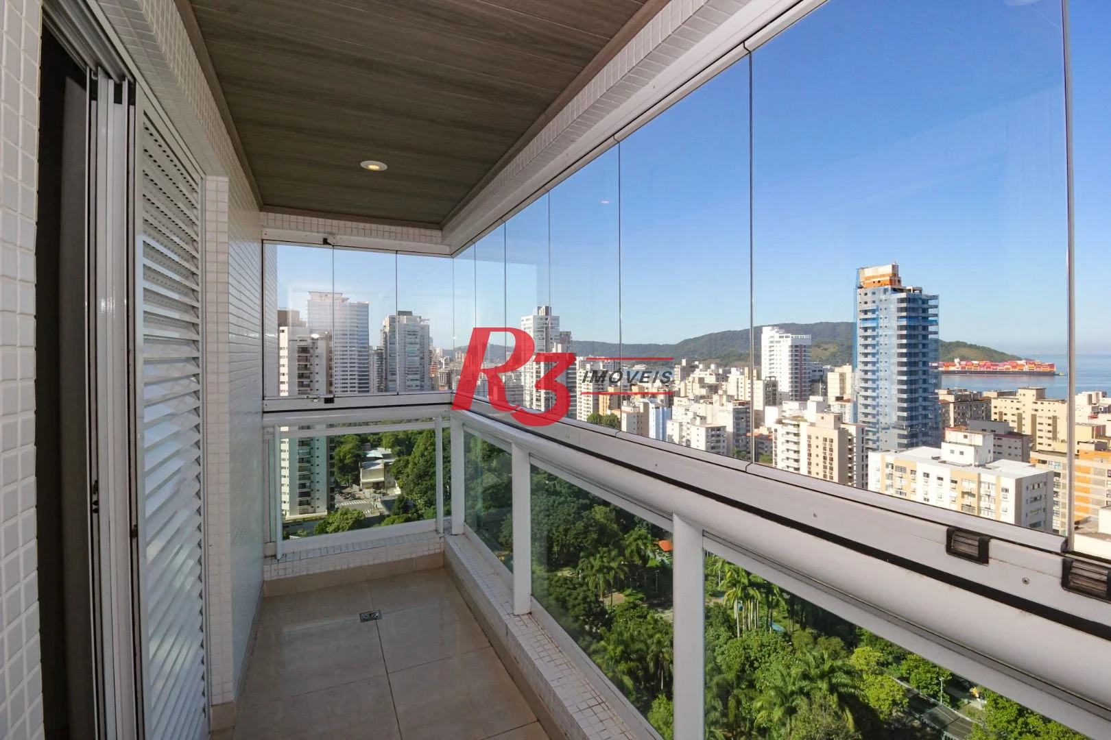 Apartamento com 3 dormitórios à venda, 232 m² por R$ 3.800.000,00 - Embaré - Santos/SP
