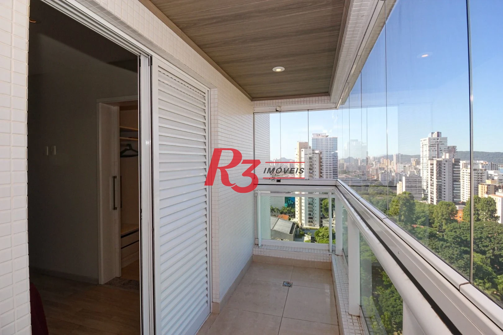 Apartamento com 3 dormitórios à venda, 232 m² por R$ 3.800.000,00 - Embaré - Santos/SP