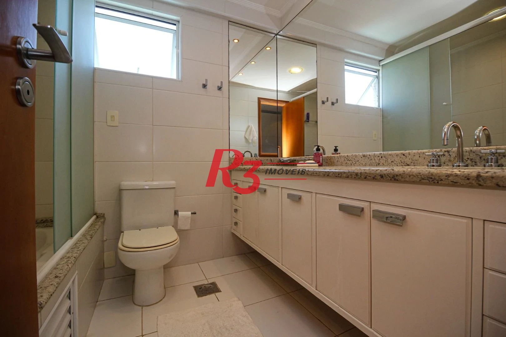 Apartamento com 3 dormitórios à venda, 232 m² por R$ 3.800.000,00 - Embaré - Santos/SP