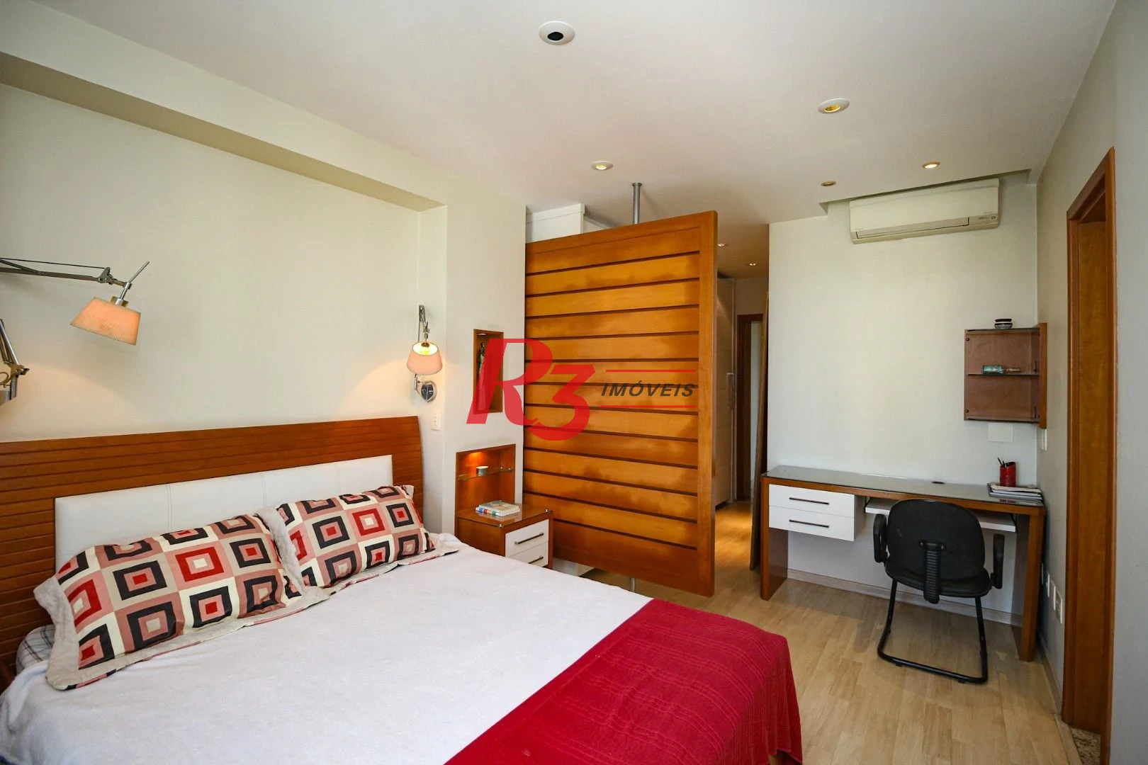 Apartamento com 3 dormitórios à venda, 232 m² por R$ 3.800.000,00 - Embaré - Santos/SP