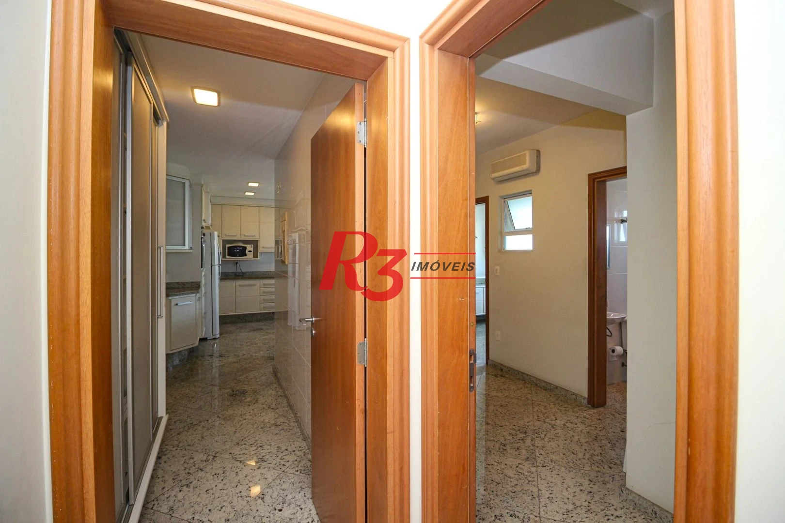 Apartamento com 3 dormitórios à venda, 232 m² por R$ 3.800.000,00 - Embaré - Santos/SP