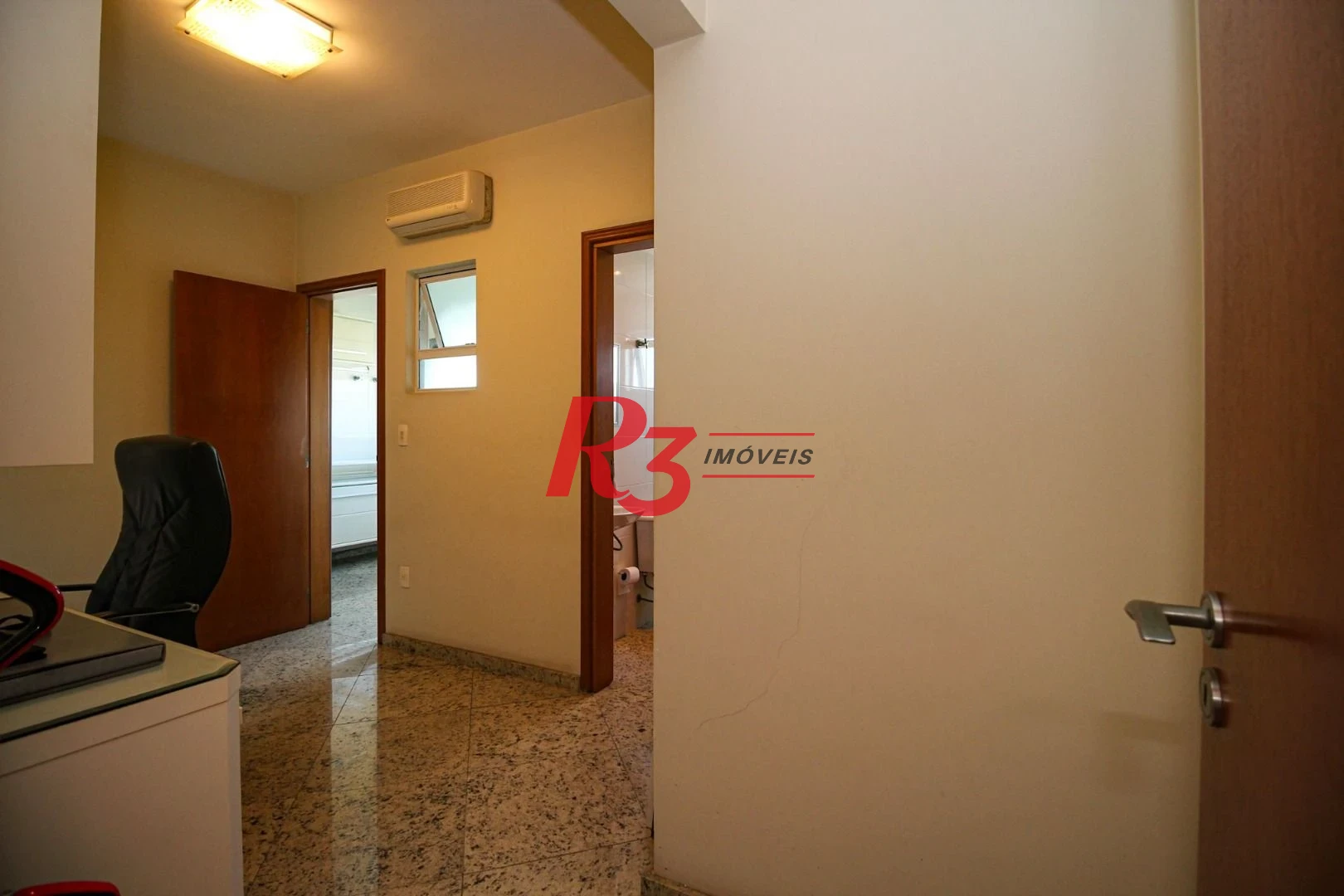 Apartamento com 3 dormitórios à venda, 232 m² por R$ 3.800.000,00 - Embaré - Santos/SP