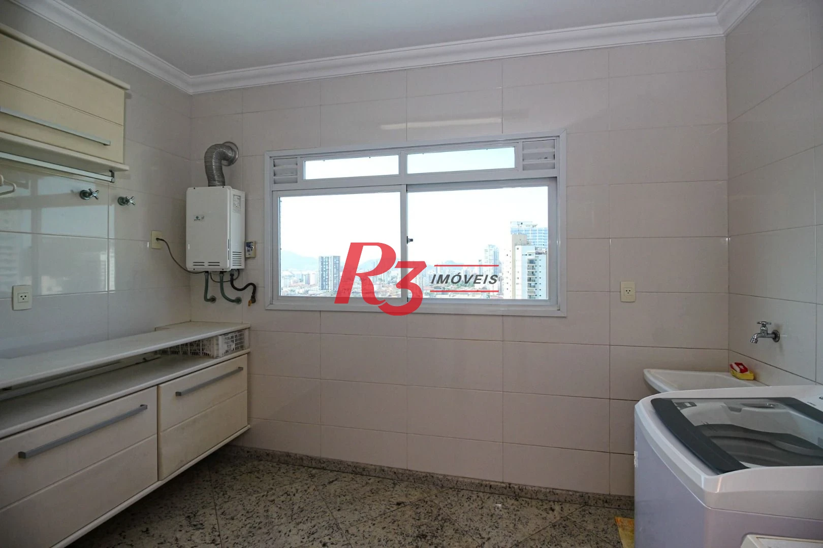 Apartamento com 3 dormitórios à venda, 232 m² por R$ 3.800.000,00 - Embaré - Santos/SP