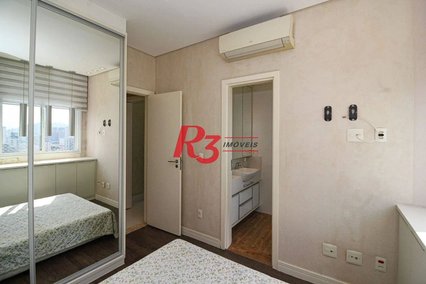 Apartamento com 3 dormitórios à venda, 131 m² por R$ 1.840.000,00 - Boqueirão - Santos/SP