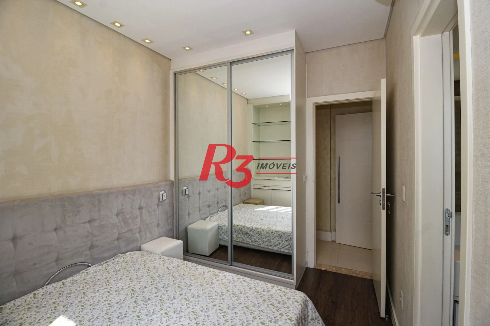 Apartamento com 3 dormitórios à venda, 131 m² por R$ 1.840.000,00 - Boqueirão - Santos/SP
