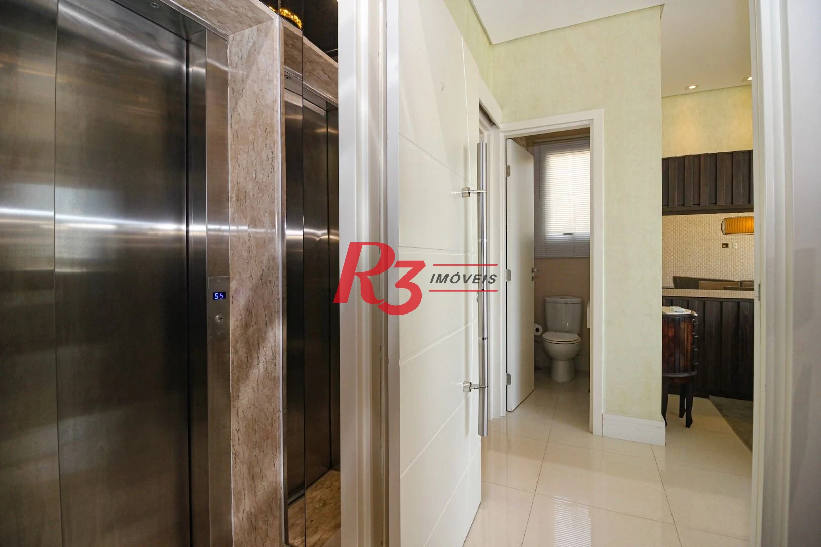 Apartamento com 3 dormitórios à venda, 131 m² por R$ 1.840.000,00 - Boqueirão - Santos/SP