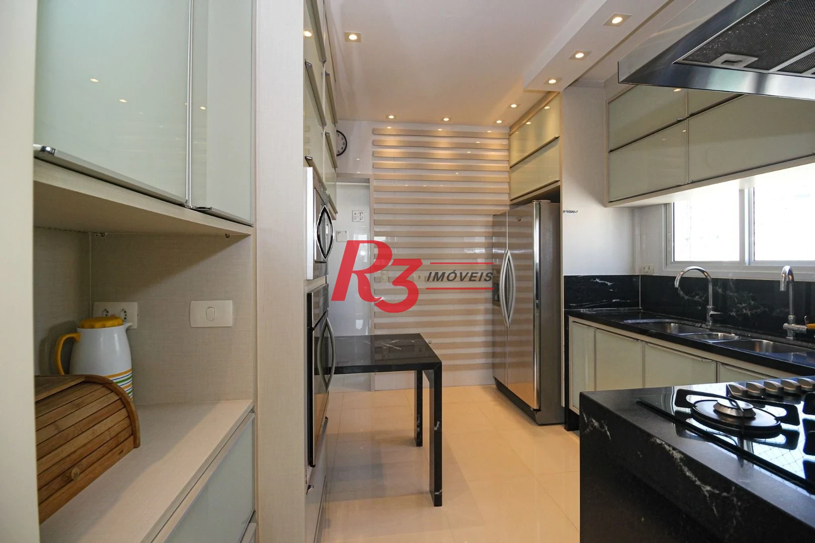 Apartamento com 3 dormitórios à venda, 131 m² por R$ 1.840.000,00 - Boqueirão - Santos/SP