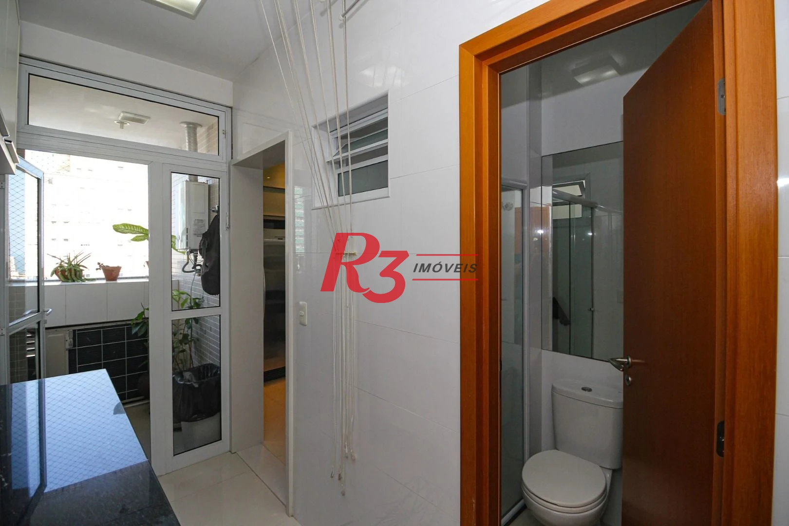 Apartamento com 3 dormitórios à venda, 131 m² por R$ 1.840.000,00 - Boqueirão - Santos/SP
