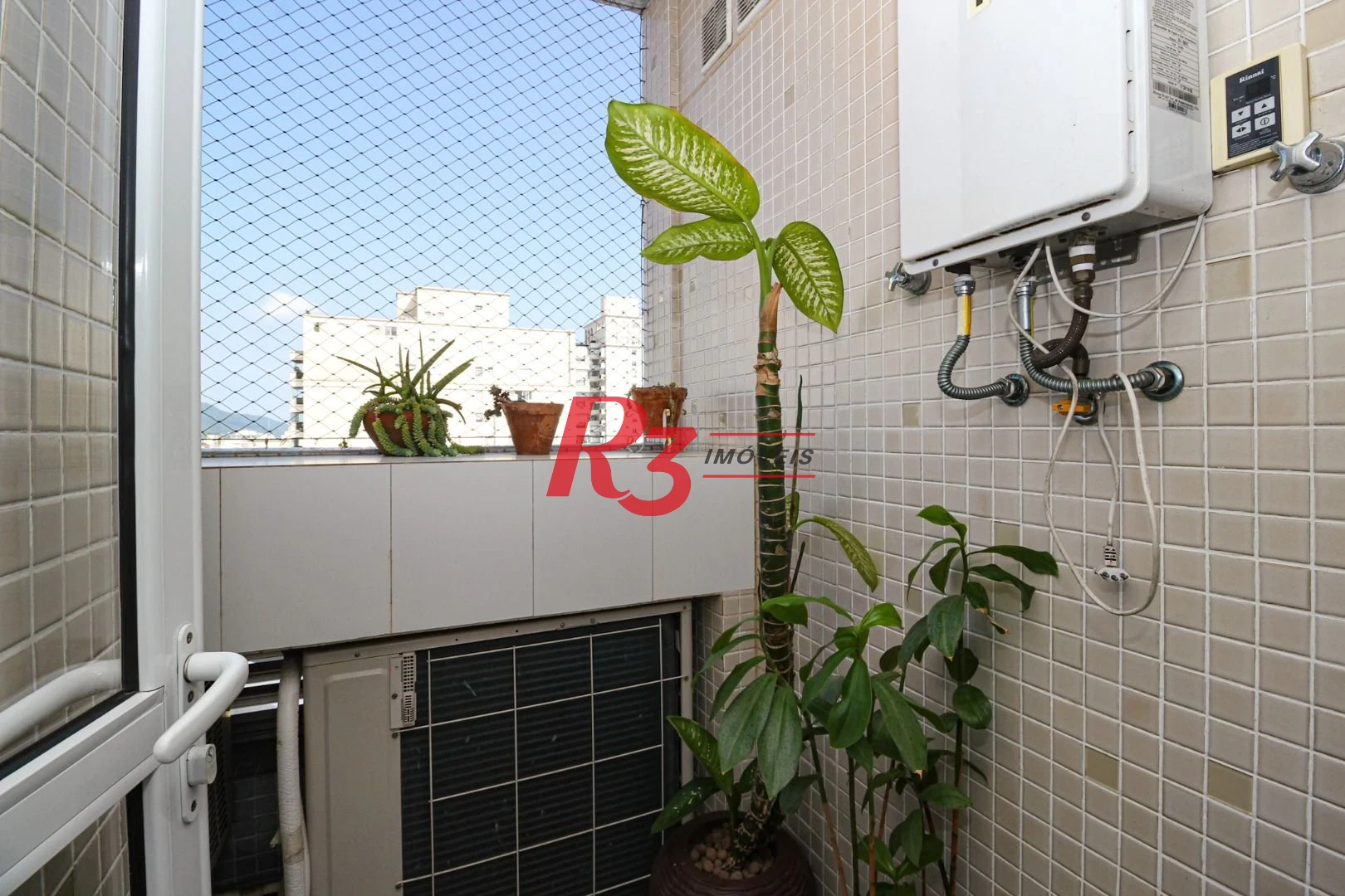 Apartamento com 3 dormitórios à venda, 131 m² por R$ 1.840.000,00 - Boqueirão - Santos/SP