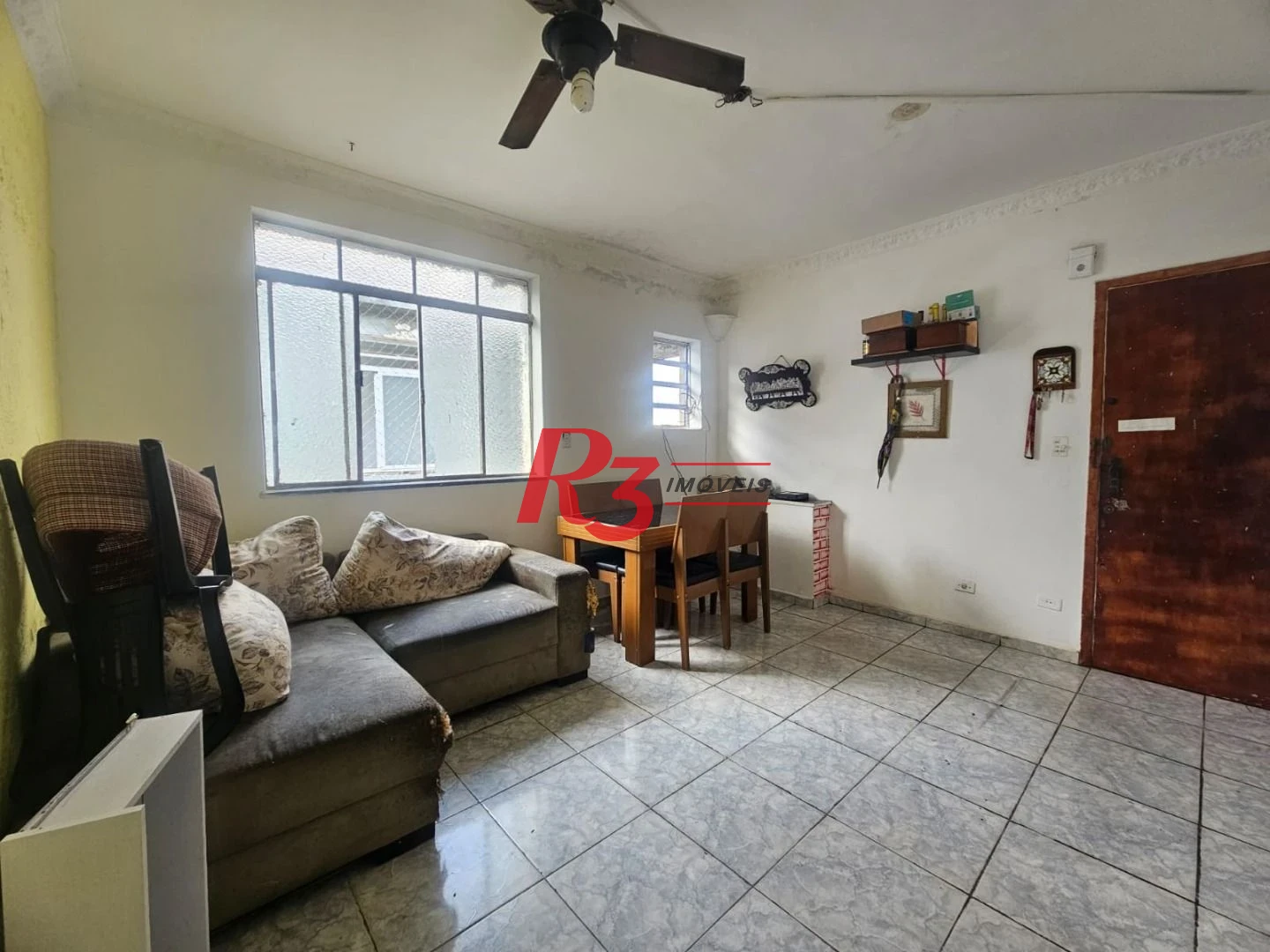 Apartamento com 2 dormitórios à venda, 72 m² por R$ 325.000,00 - Macuco - Santos/SP