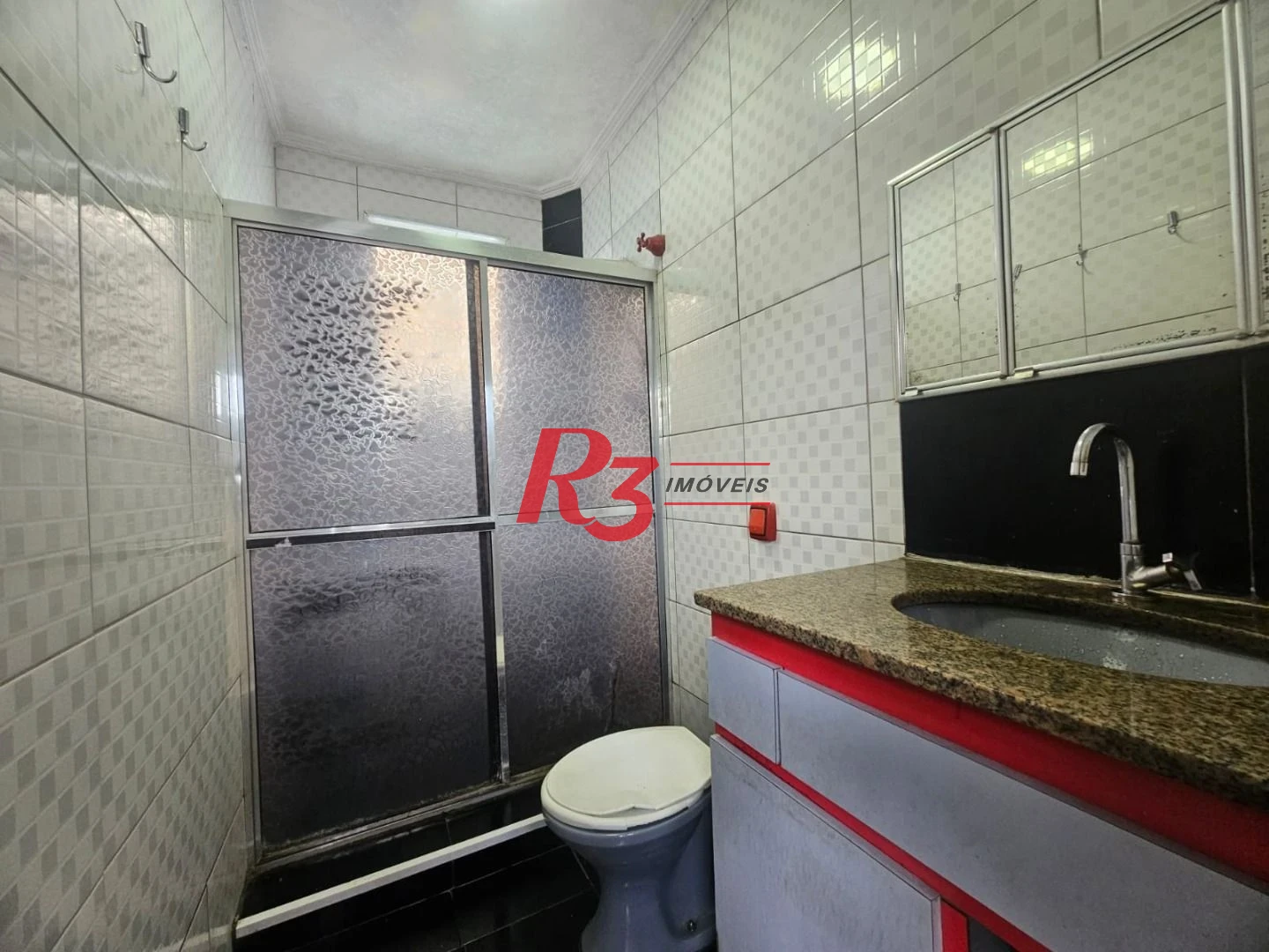 Apartamento com 2 dormitórios à venda, 72 m² por R$ 325.000,00 - Macuco - Santos/SP