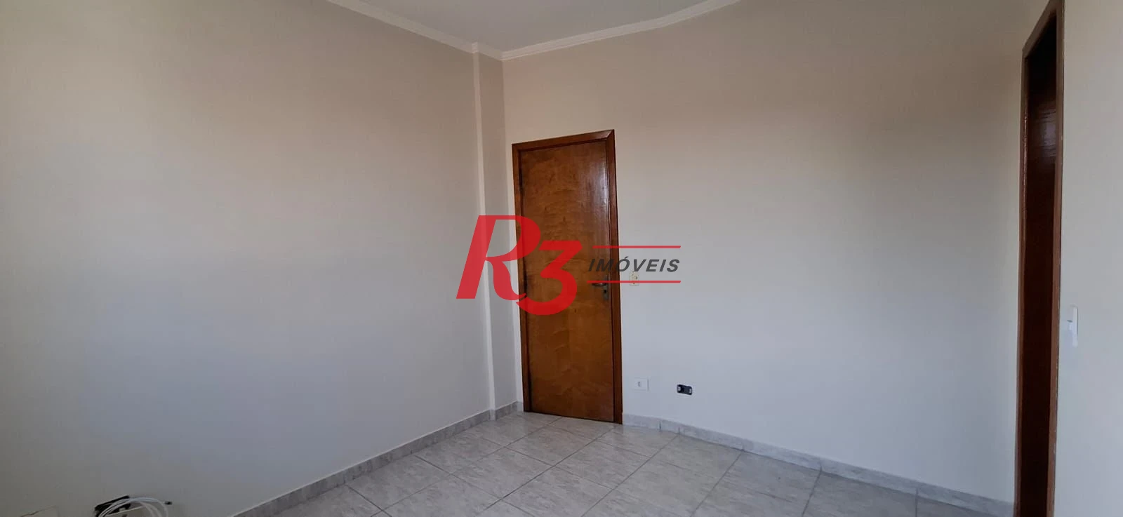 Casa  Sobreposta Alta com 3 dormitórios à venda, 95 m² por R$ 900.000 - Estuário - Santos/SP