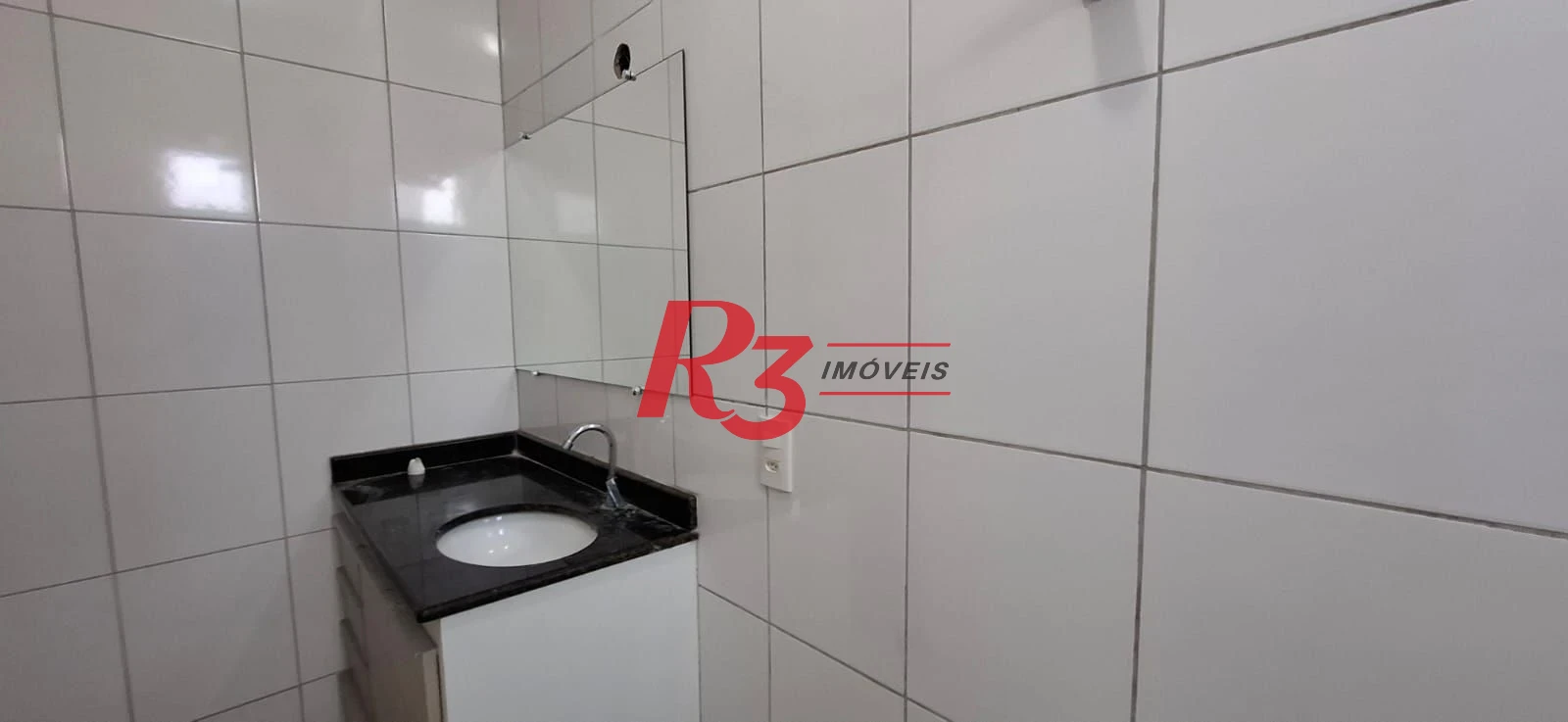 Casa  Sobreposta Alta com 3 dormitórios à venda, 95 m² por R$ 900.000 - Estuário - Santos/SP