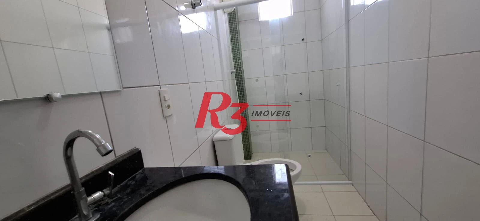 Casa  Sobreposta Alta com 3 dormitórios à venda, 95 m² por R$ 900.000 - Estuário - Santos/SP