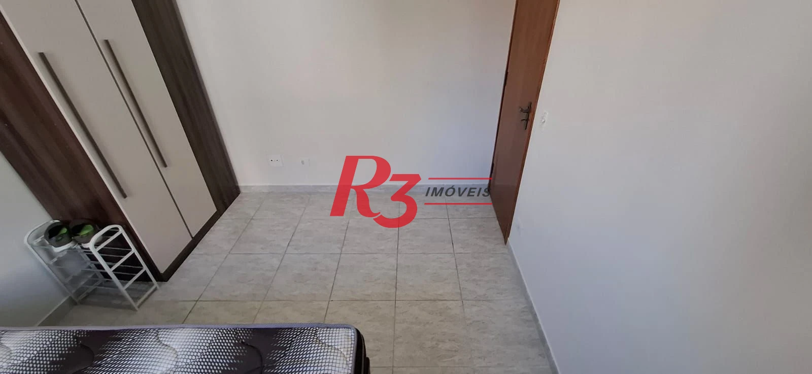 Casa  Sobreposta Alta com 3 dormitórios à venda, 95 m² por R$ 900.000 - Estuário - Santos/SP