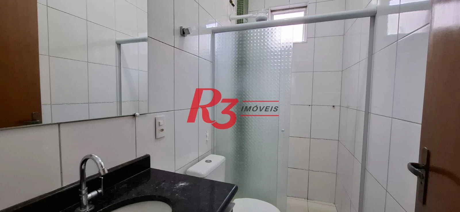 Casa  Sobreposta Alta com 3 dormitórios à venda, 95 m² por R$ 900.000 - Estuário - Santos/SP