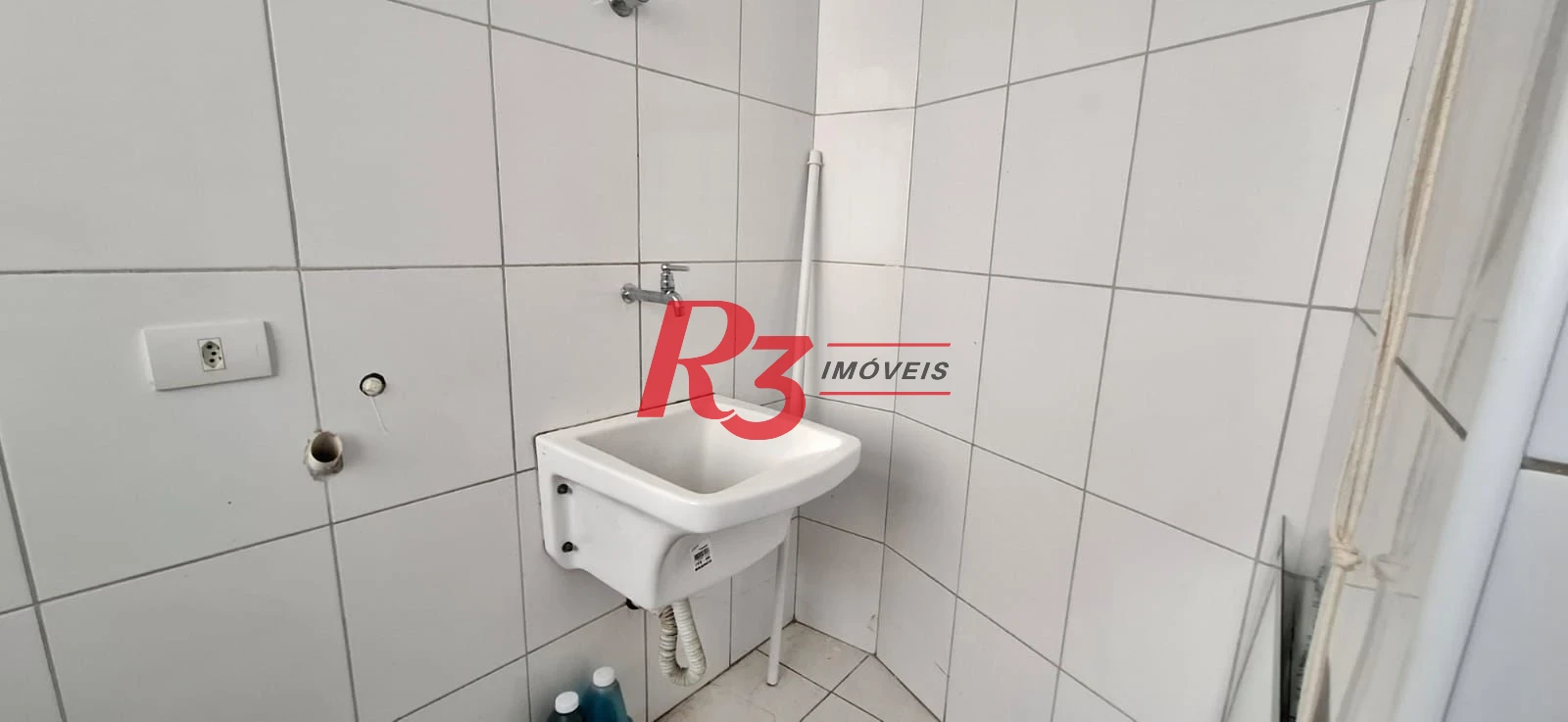 Casa  Sobreposta Alta com 3 dormitórios à venda, 95 m² por R$ 900.000 - Estuário - Santos/SP