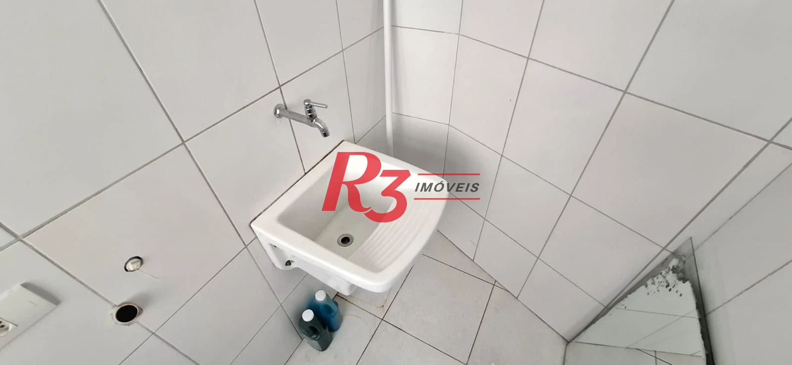 Casa  Sobreposta Alta com 3 dormitórios à venda, 95 m² por R$ 900.000 - Estuário - Santos/SP