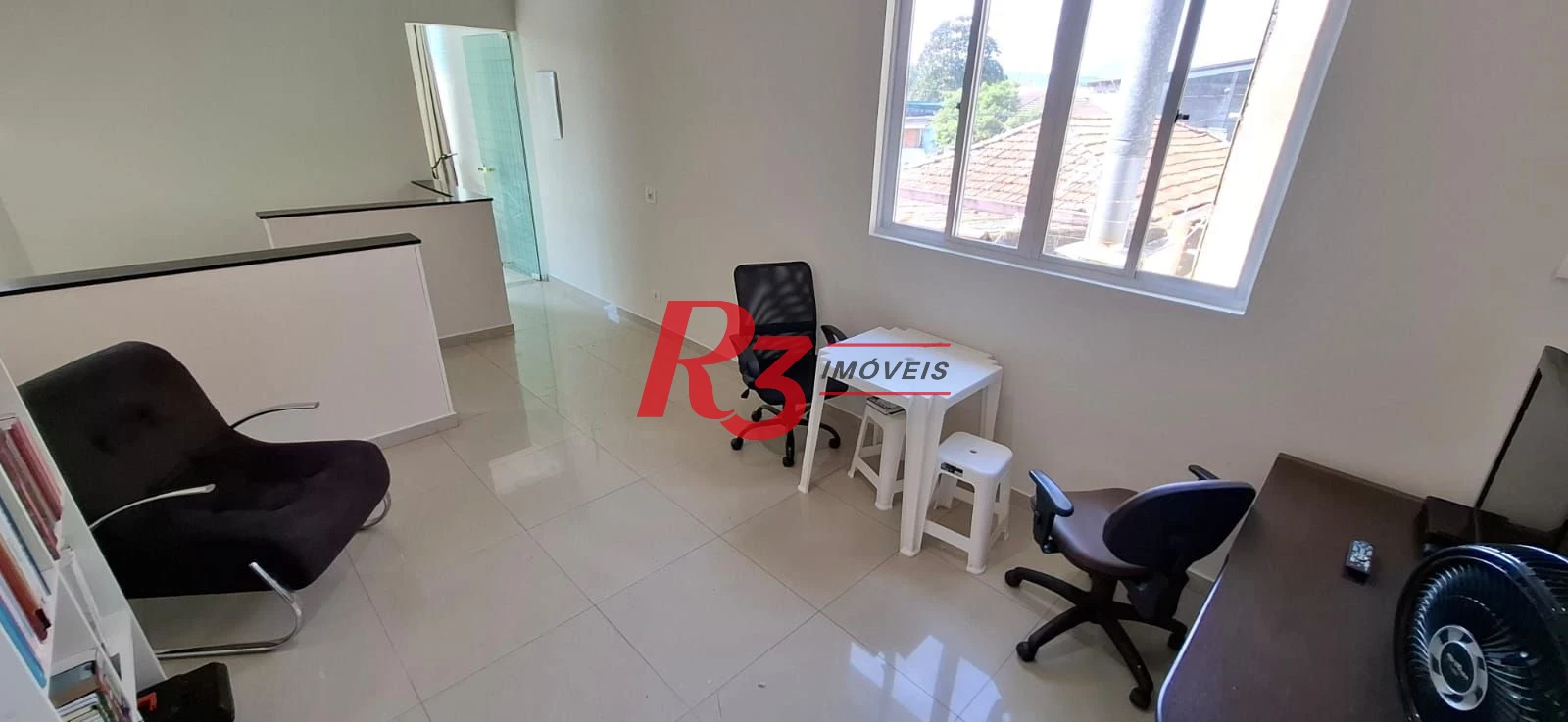Casa  Sobreposta Alta com 3 dormitórios à venda, 95 m² por R$ 900.000 - Estuário - Santos/SP