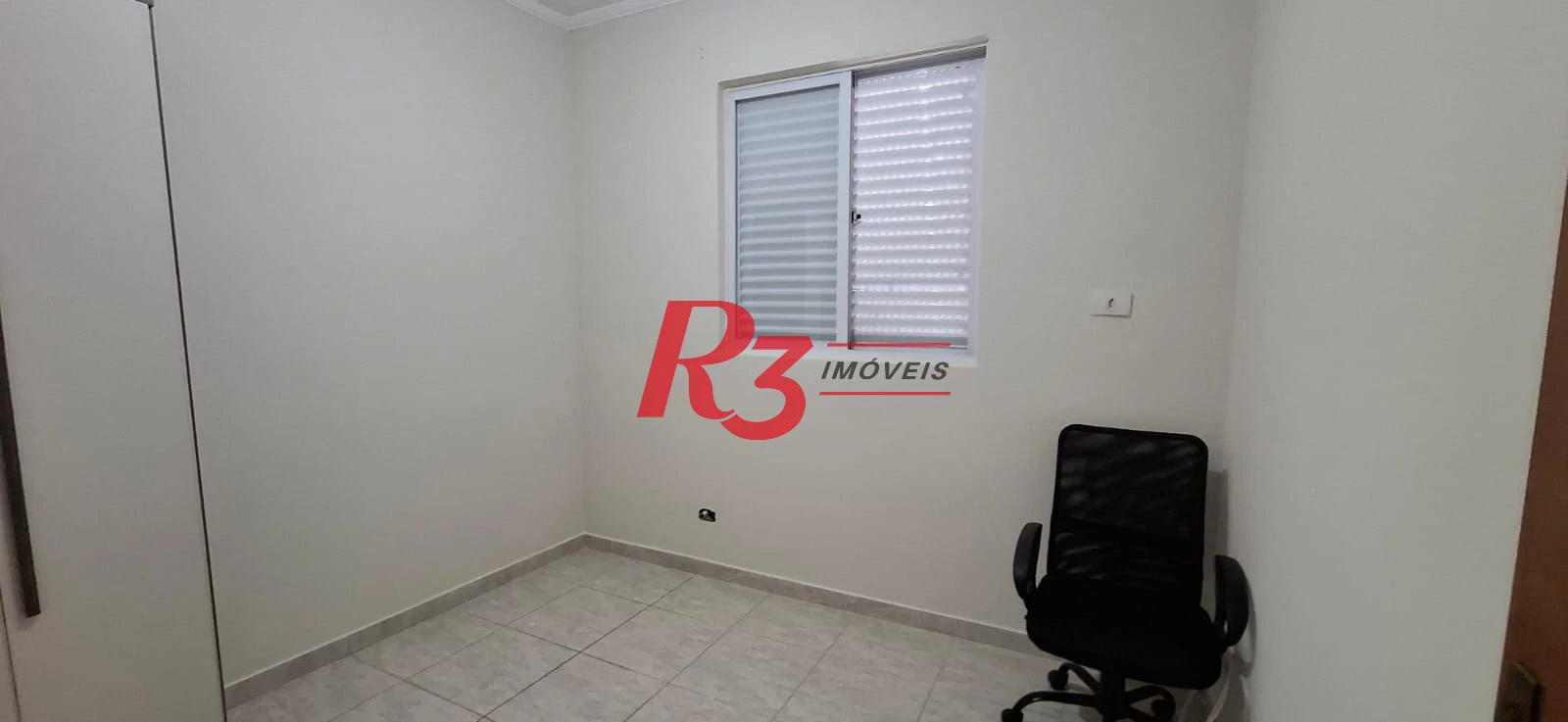 Casa  Sobreposta Alta com 3 dormitórios à venda, 95 m² por R$ 900.000 - Estuário - Santos/SP