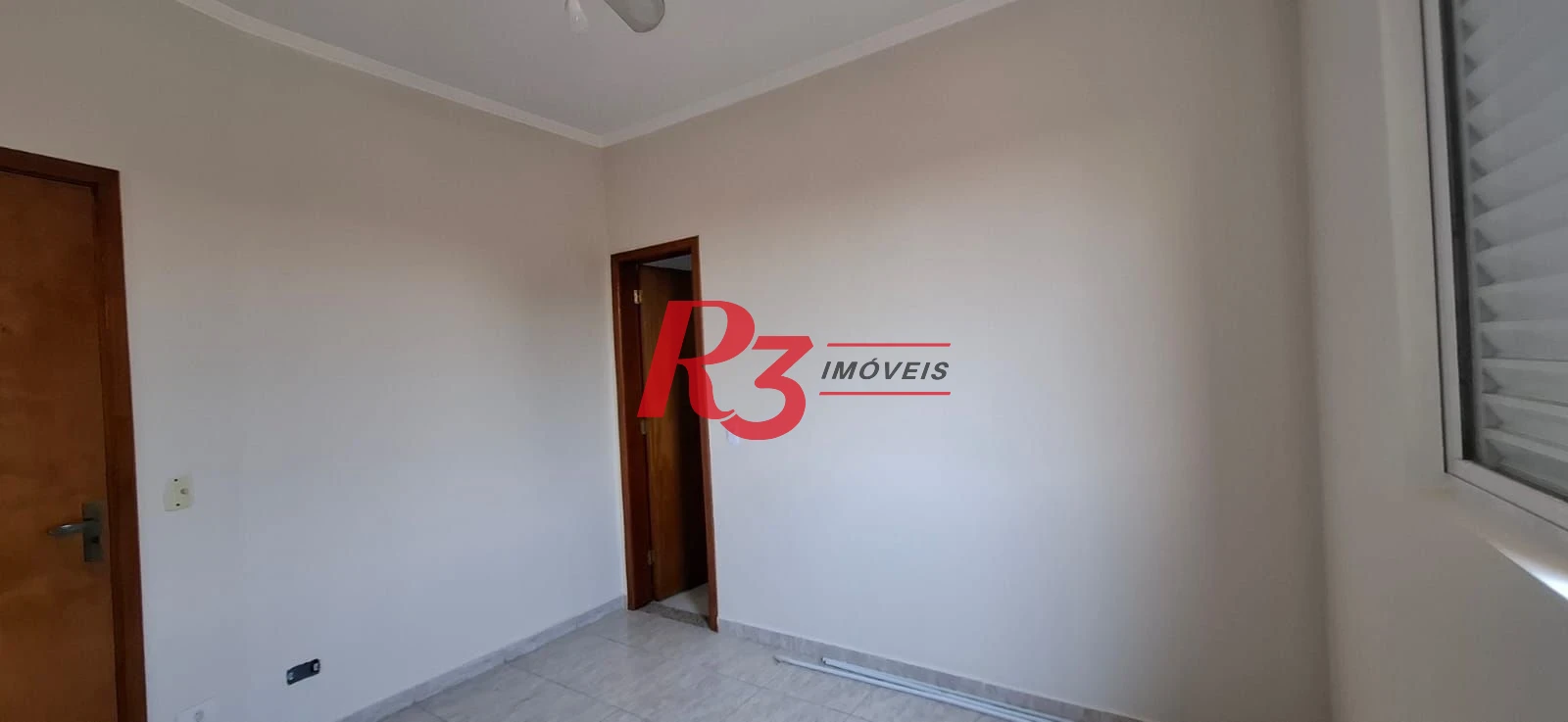 Casa  Sobreposta Alta com 3 dormitórios à venda, 95 m² por R$ 900.000 - Estuário - Santos/SP