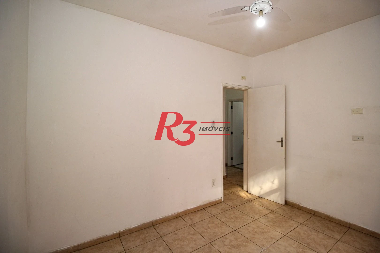 Apartamento com 2 quartos à venda, 72 m² por R$ 320.000 - Marapé - Santos/SP