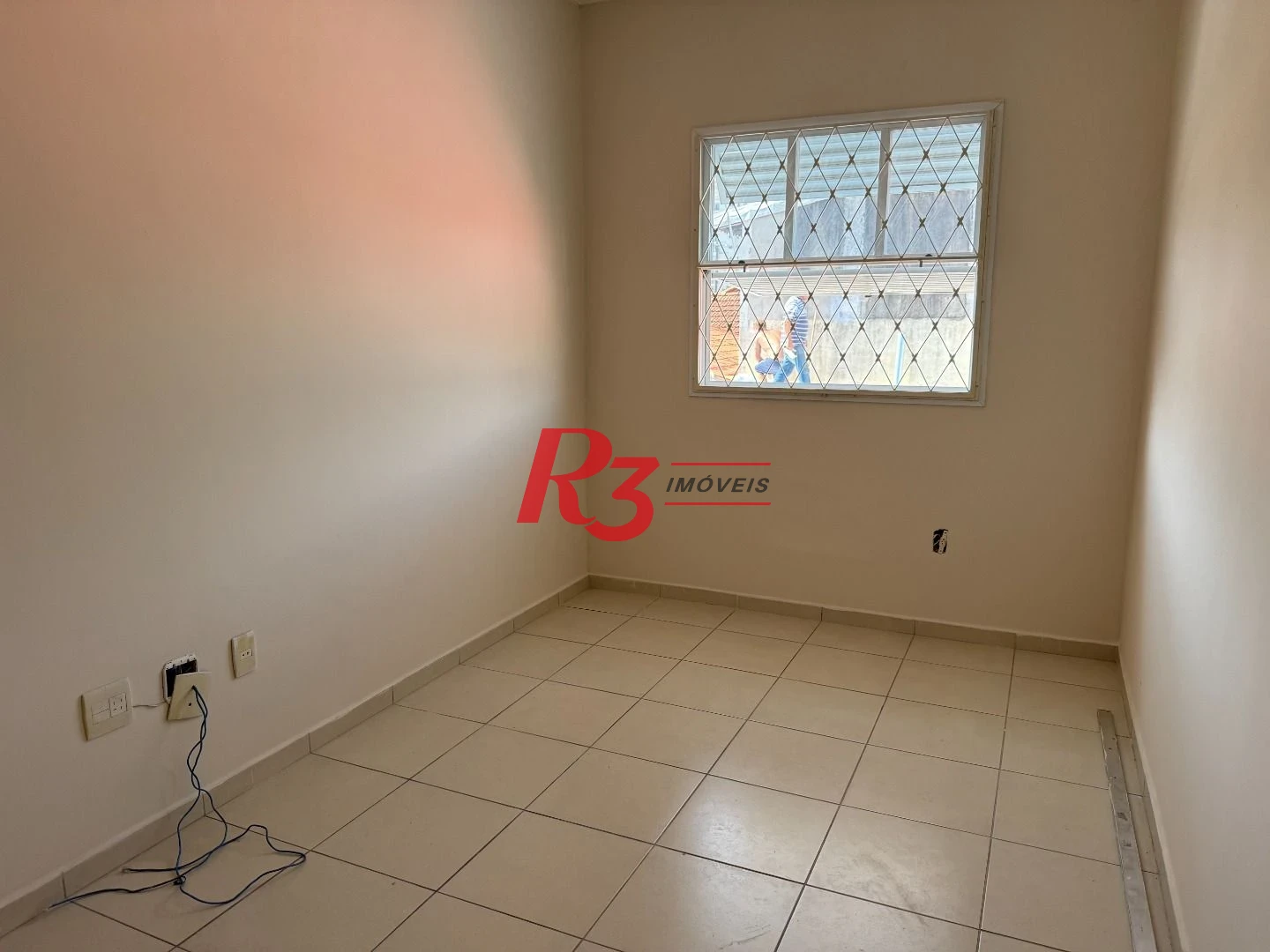 Casa com 3 dormitórios à venda, 126 m² por R$ 800.000,00 - Marapé - Santos/SP