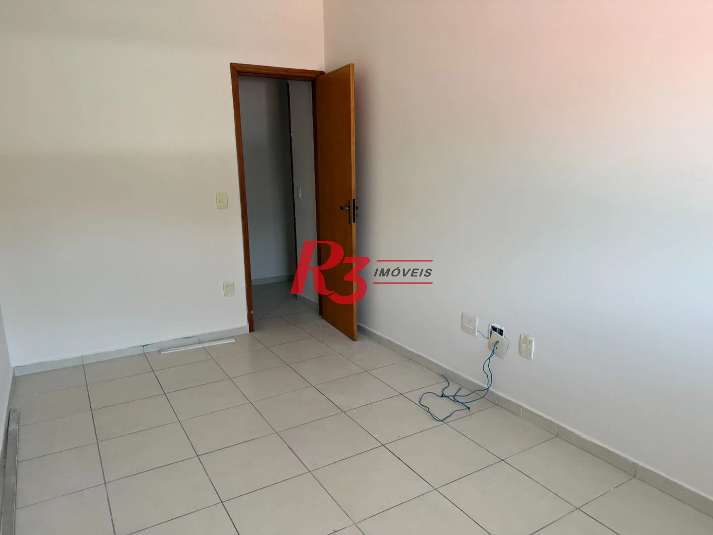 Casa com 3 dormitórios à venda, 126 m² por R$ 800.000,00 - Marapé - Santos/SP